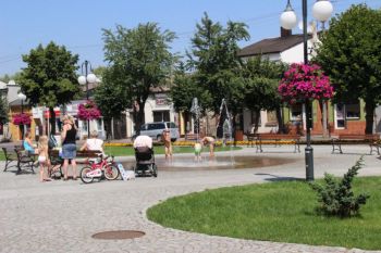 Plac Wolności w Głownie