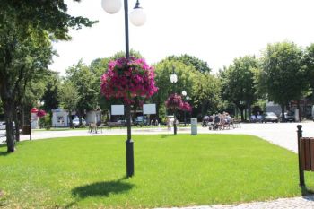Plac Wolności w Głownie