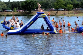 Dmuchany park wodny