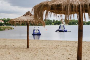 Plaża nad zalewem Mrożyczka