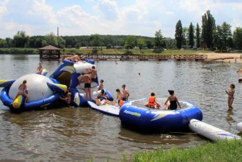 Dmuchany park wodny