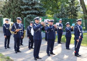 Odsłonięcie tablicy ku czci poległych policjantów