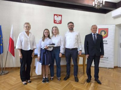 Uroczystość rozdania Nagród Burmistrza dla najlepszych uczniów w roku szkolnym 2024/25