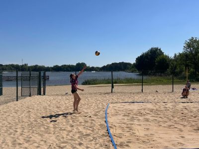 Sukces głowieńskich szkół podczas Mistrzostw Powiatu Zgierskiego w Siatkówce Plażowej