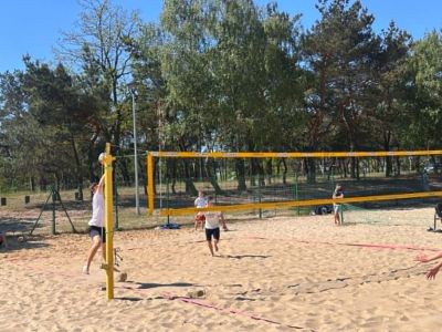 Sukces głowieńskich szkół podczas Mistrzostw Powiatu Zgierskiego w Siatkówce Plażowej
